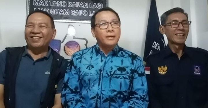 Wali Kota Metro Metro ambil formulir di DPD Partai Nasdem.